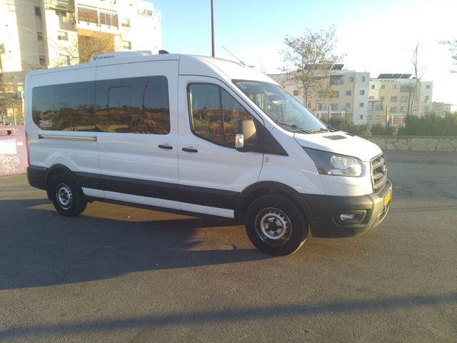 מודעת רכב פורד טרנזיט