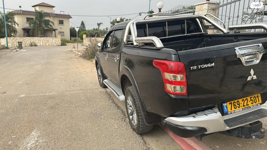 מיצובישי טרייטון / L200