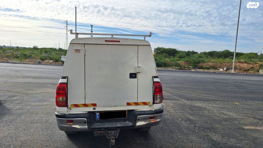 מודעת רכב טויוטה היילקס