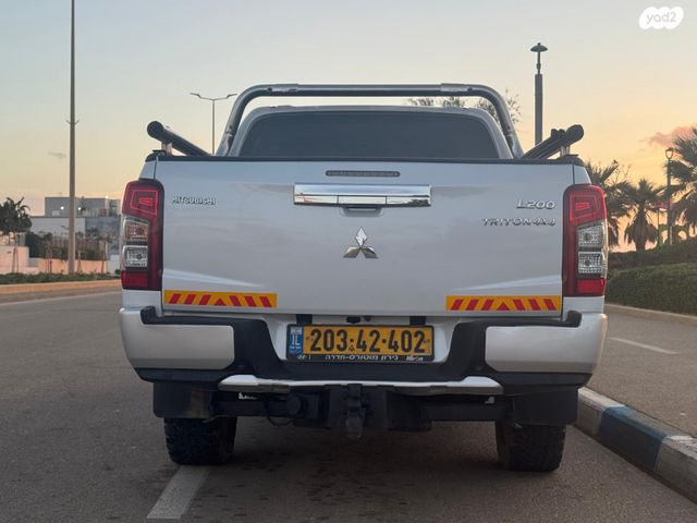 מיצובישי טרייטון / L200