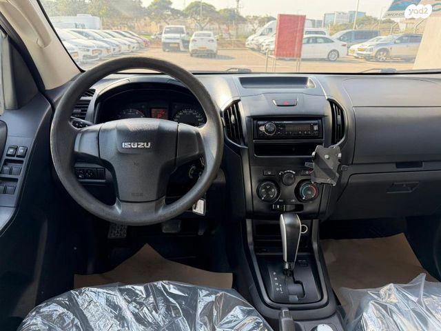 איסוזו די-מקס