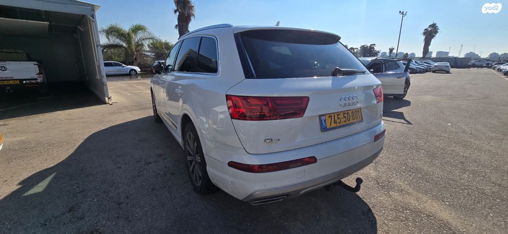 מודעת רכב אאודי Q7 2