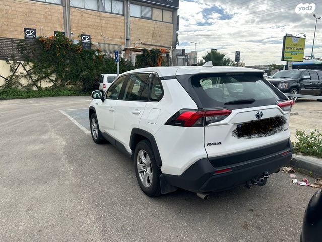 טויוטה RAV4
