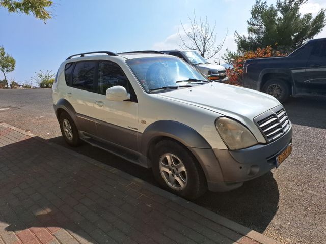 מודעת רכב סאנגיונג רקסטון