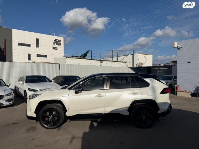 טויוטה RAV4