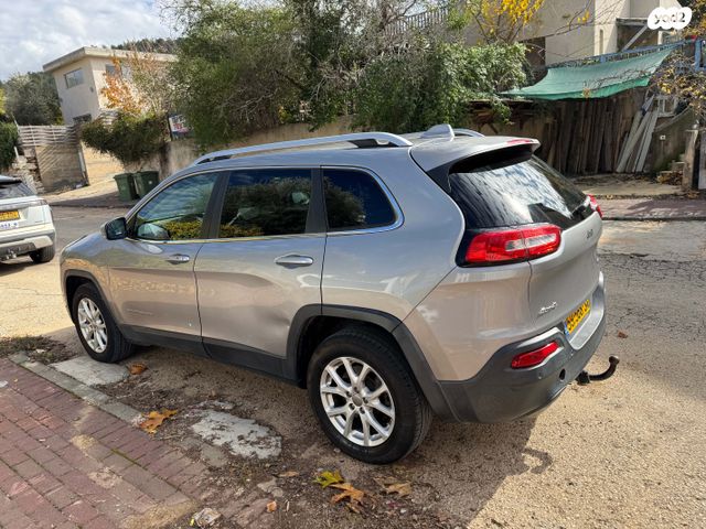 מודעת רכב ג'יפ צ'ירוקי