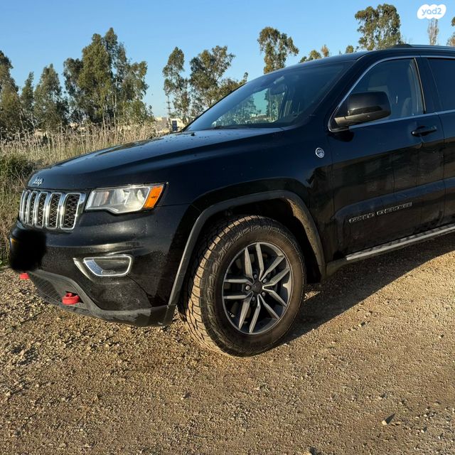 מודעת רכב ג'יפ גרנד צ'ירוקי