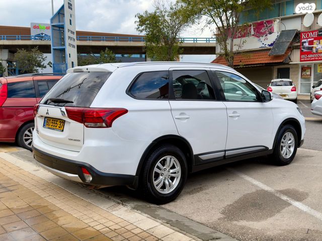 מיצובישי אאוטלנדר