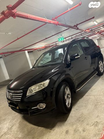 טויוטה RAV4