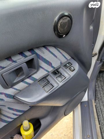 מודעת רכב טויוטה לנד קרוזר