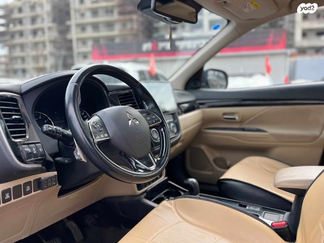 מודעת רכב מיצובישי אאוטלנדר 2