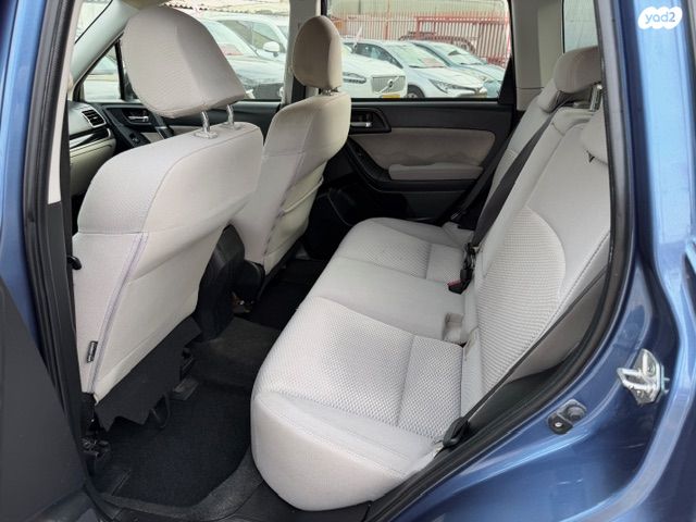 סובארו פורסטר