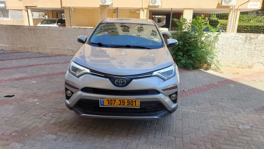 מודעת רכב טויוטה RAV4