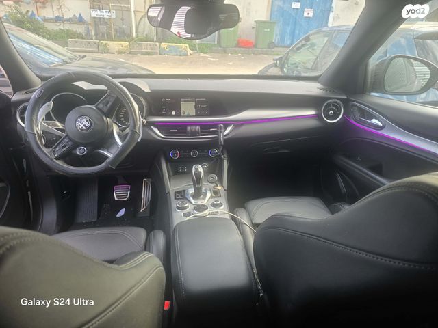 אלפא רומיאו סטלביו