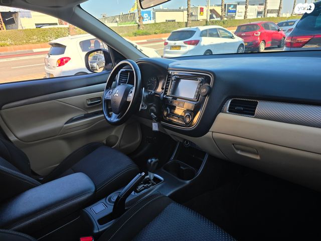 מודעת רכב מיצובישי אאוטלנדר 2