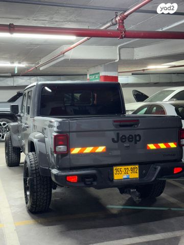 מודעת רכב ג'יפ גלדיאטור