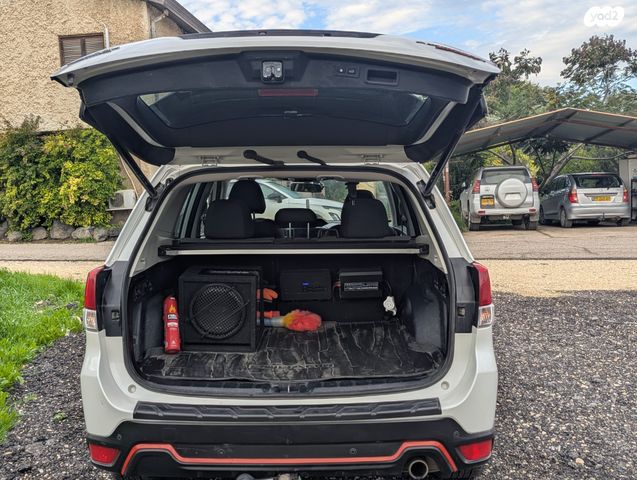 סובארו פורסטר