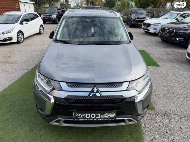 מיצובישי אאוטלנדר