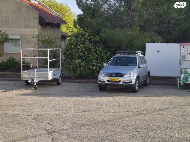 מודעת רכב סאנגיונג רקסטון