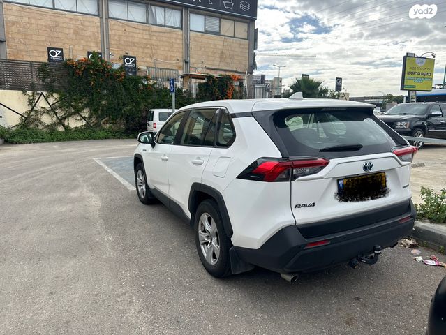 טויוטה RAV4