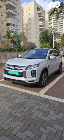 מודעת רכב מיצובישי ASX