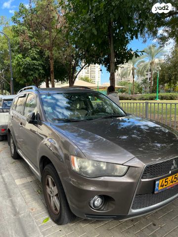 מיצובישי אאוטלנדר