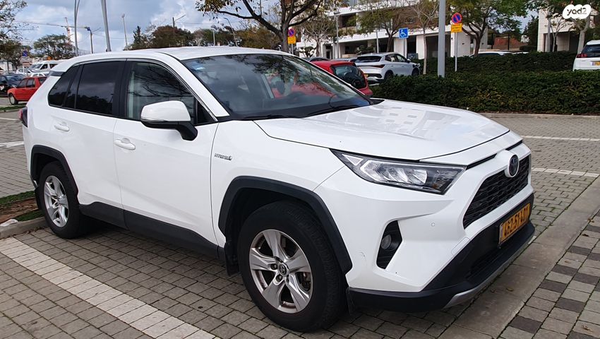 מודעת רכב טויוטה RAV4