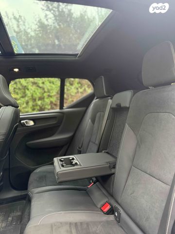 וולוו XC40