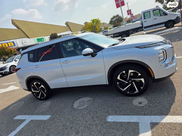 מיצובישי אאוטלנדר