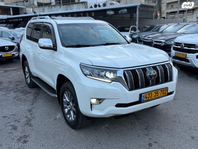 טויוטה לנד קרוזר