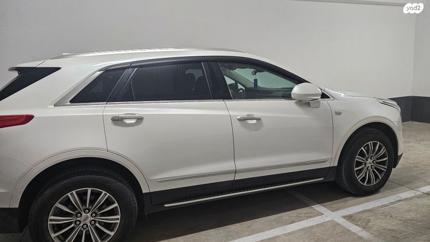 קאדילק XT5
