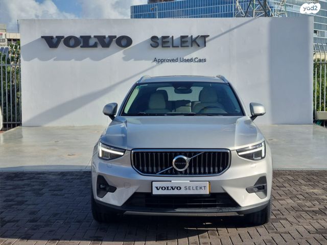 וולוו XC40
