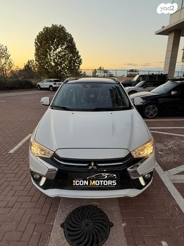 מודעת רכב מיצובישי ASX