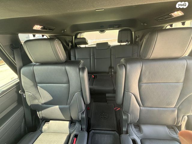 טויוטה סקויה