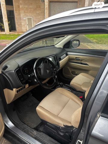 מיצובישי אאוטלנדר