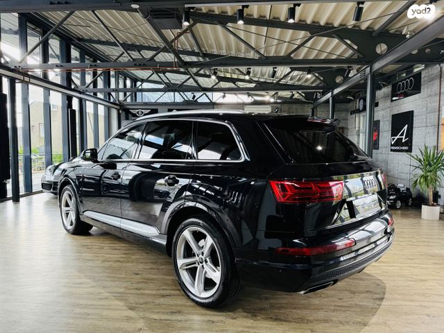 אאודי Q7
