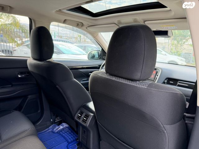 מיצובישי אאוטלנדר