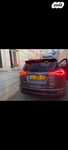 טויוטה RAV4