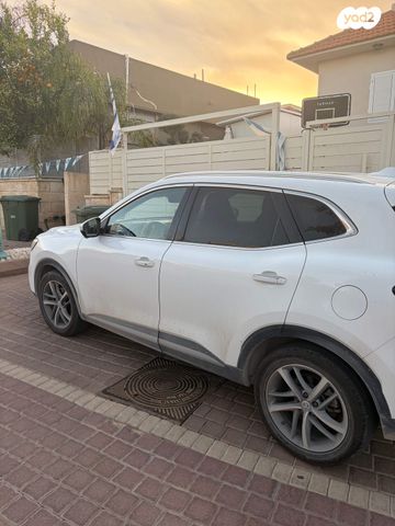 מודעת רכב אם ג'י EHS PHEV