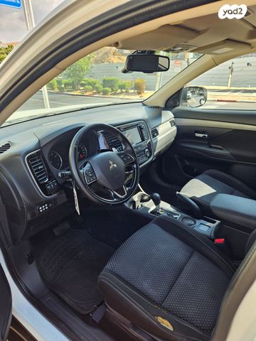 מיצובישי אאוטלנדר