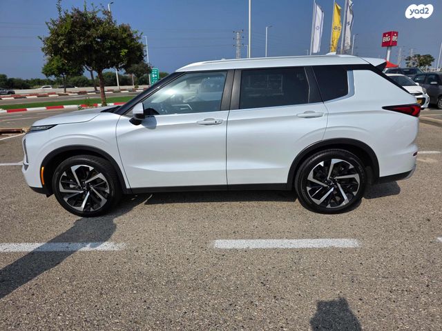 מיצובישי אאוטלנדר