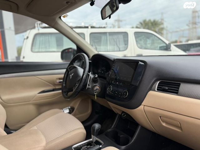 מיצובישי אאוטלנדר