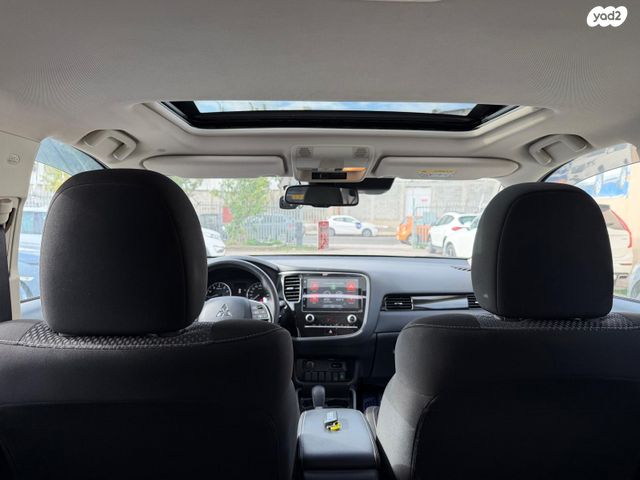 מיצובישי אאוטלנדר