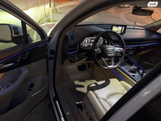 אאודי Q7