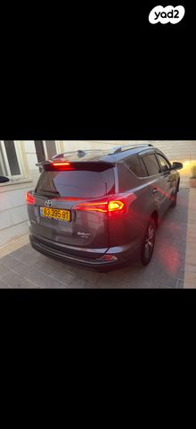 טויוטה RAV4