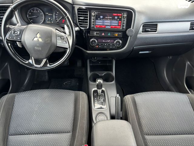 מודעת רכב מיצובישי אאוטלנדר 2