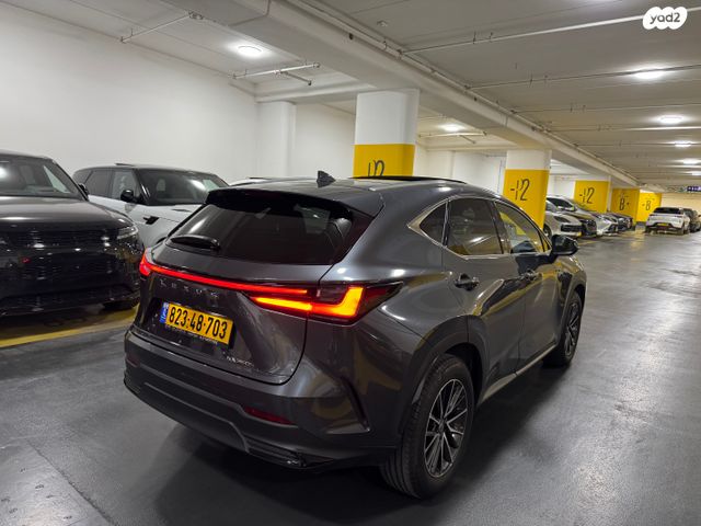 מודעת רכב לקסוס NX 1