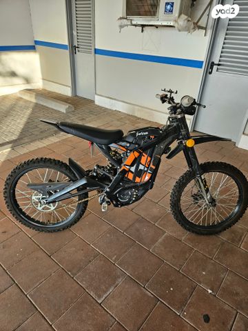 מודעת רכב סורון Light Bee X