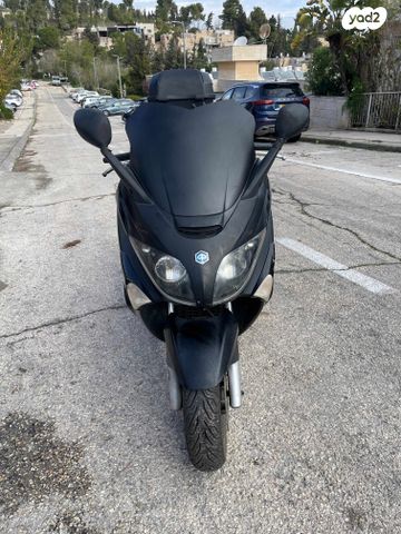 פיאג'ו X-Evo 250
