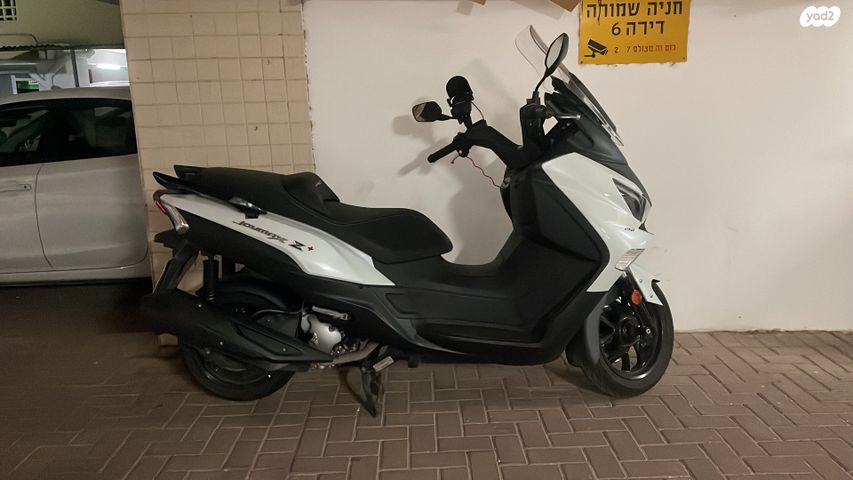 מודעת רכב סאן יאנג ג'וי-מקס Z-250